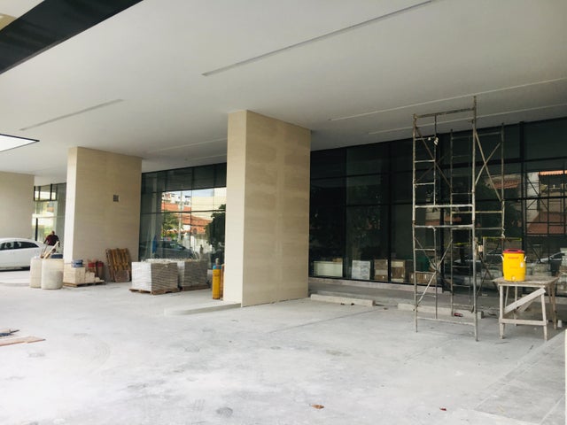 Commercial Property - Local Comercial en Bella Vista